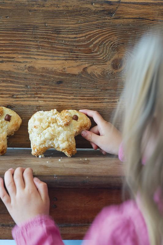 Osterlämmchen aus süssem Hefeteig